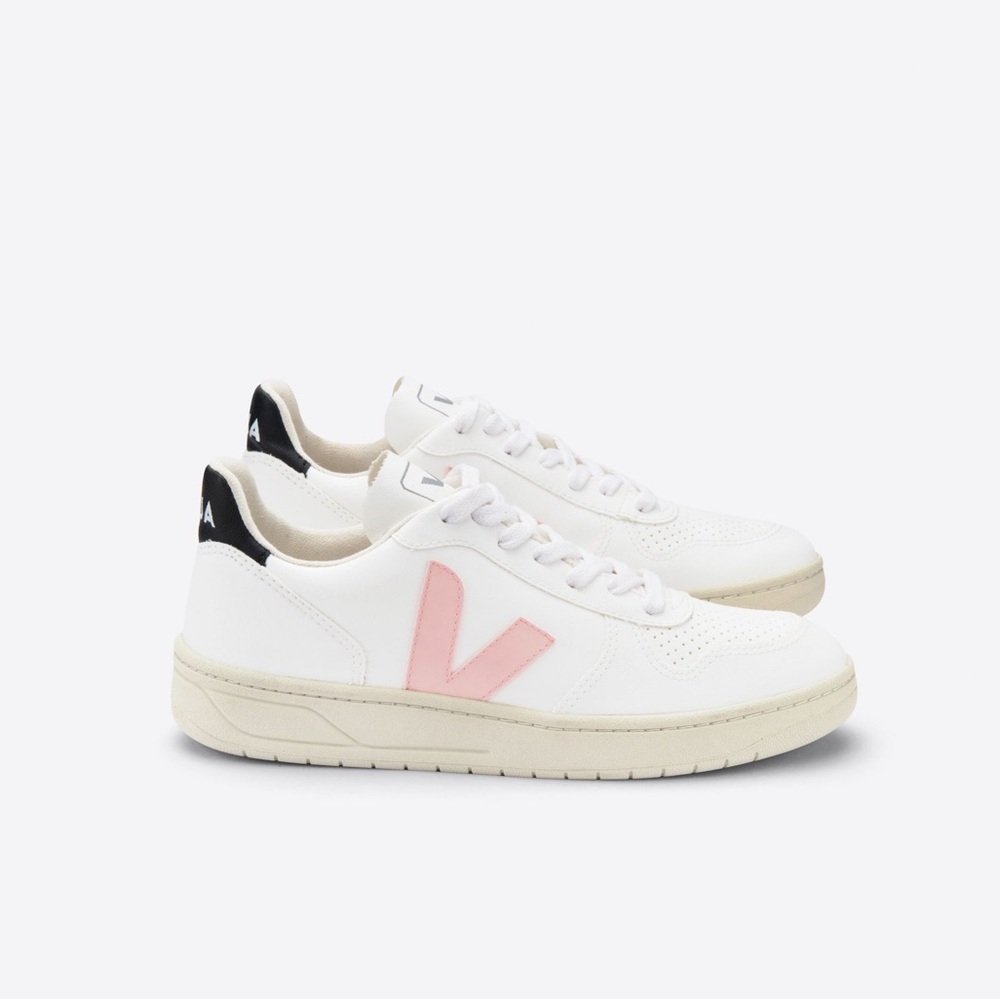 Women’s Veja V-10 Sneaker
